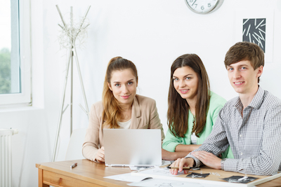 how does a traineeship work